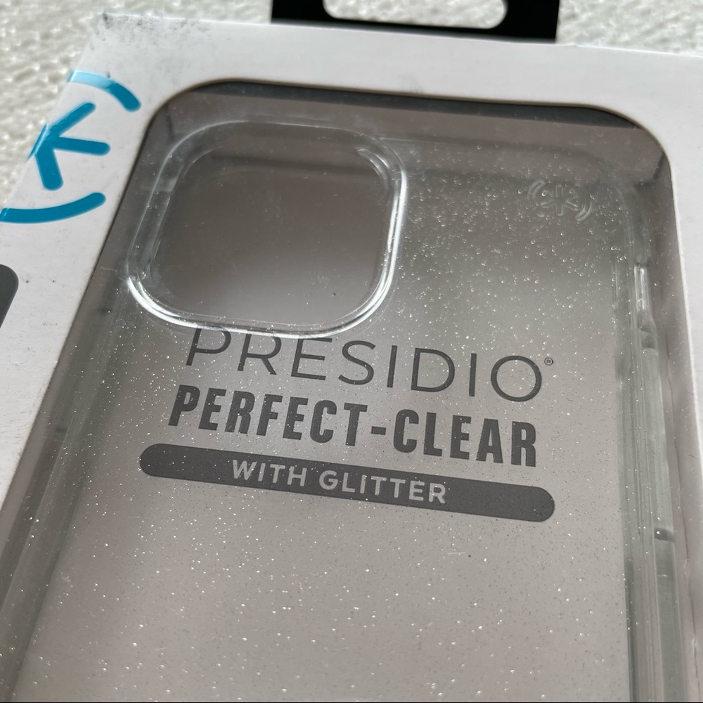 Presidio iPhone 12/12 Pro “perfect clear” case with silver glitter NIB